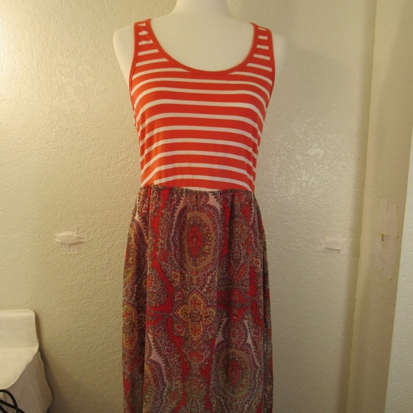 Wallflower Dresses & Skirts - Wallflower Racerback Maxi Dress Sz L Red Stripe